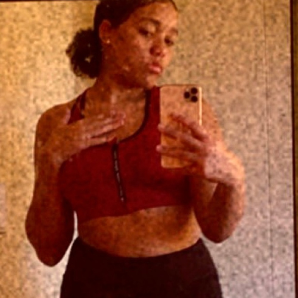 Meet your Posher, Cerina